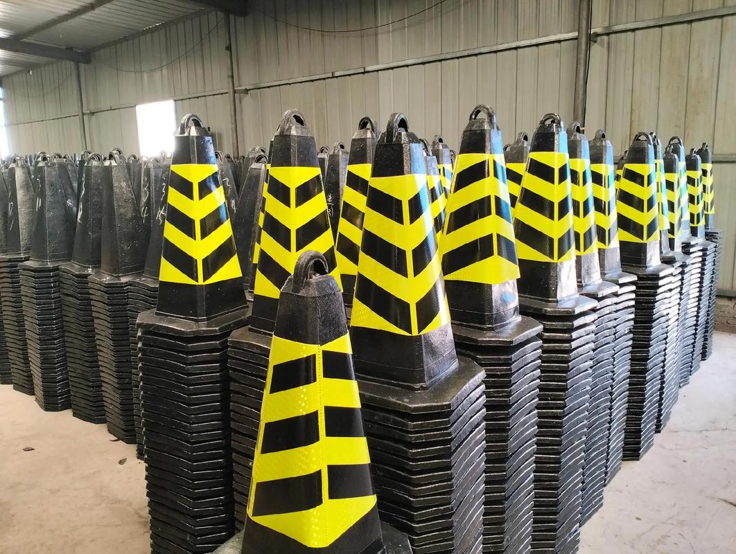 專業(yè)橡膠制品生產(chǎn)廠家 新鄉(xiāng)縣貴波橡膠制品廠介紹